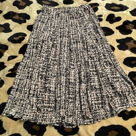 Premise Studio Midi Skirt Size M - Picture 2 of 5